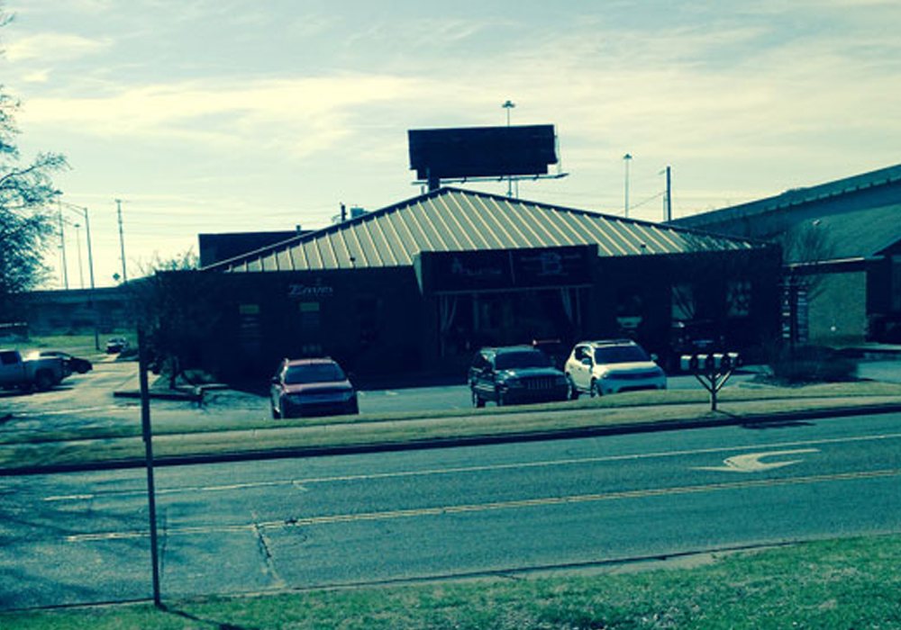 Restaurant Now Leasing